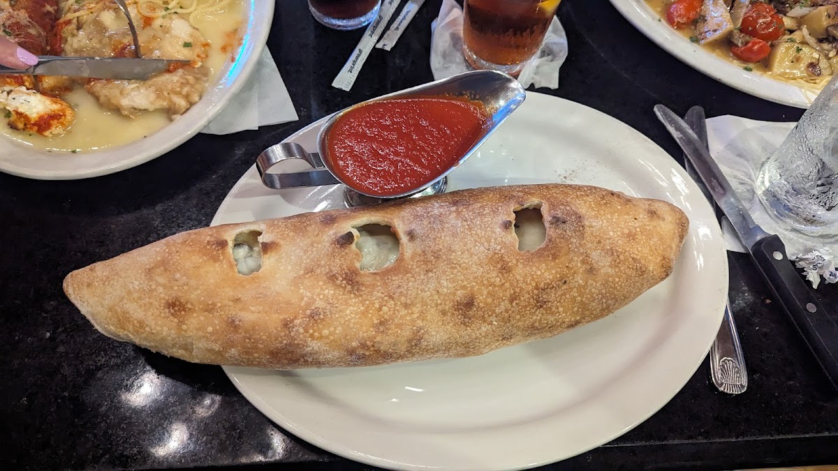 Amante's Italian Restaurant-7